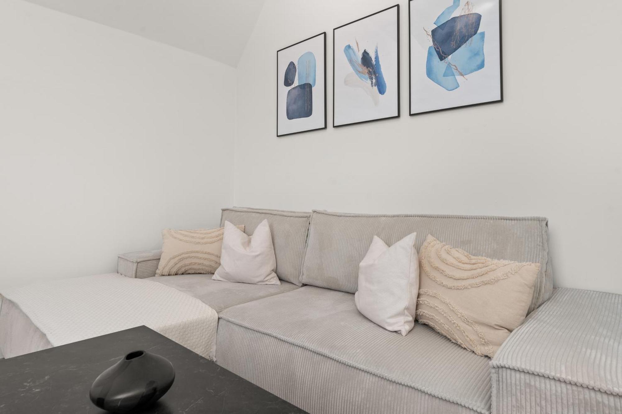 Shiny Homes - Elegant Apartment *