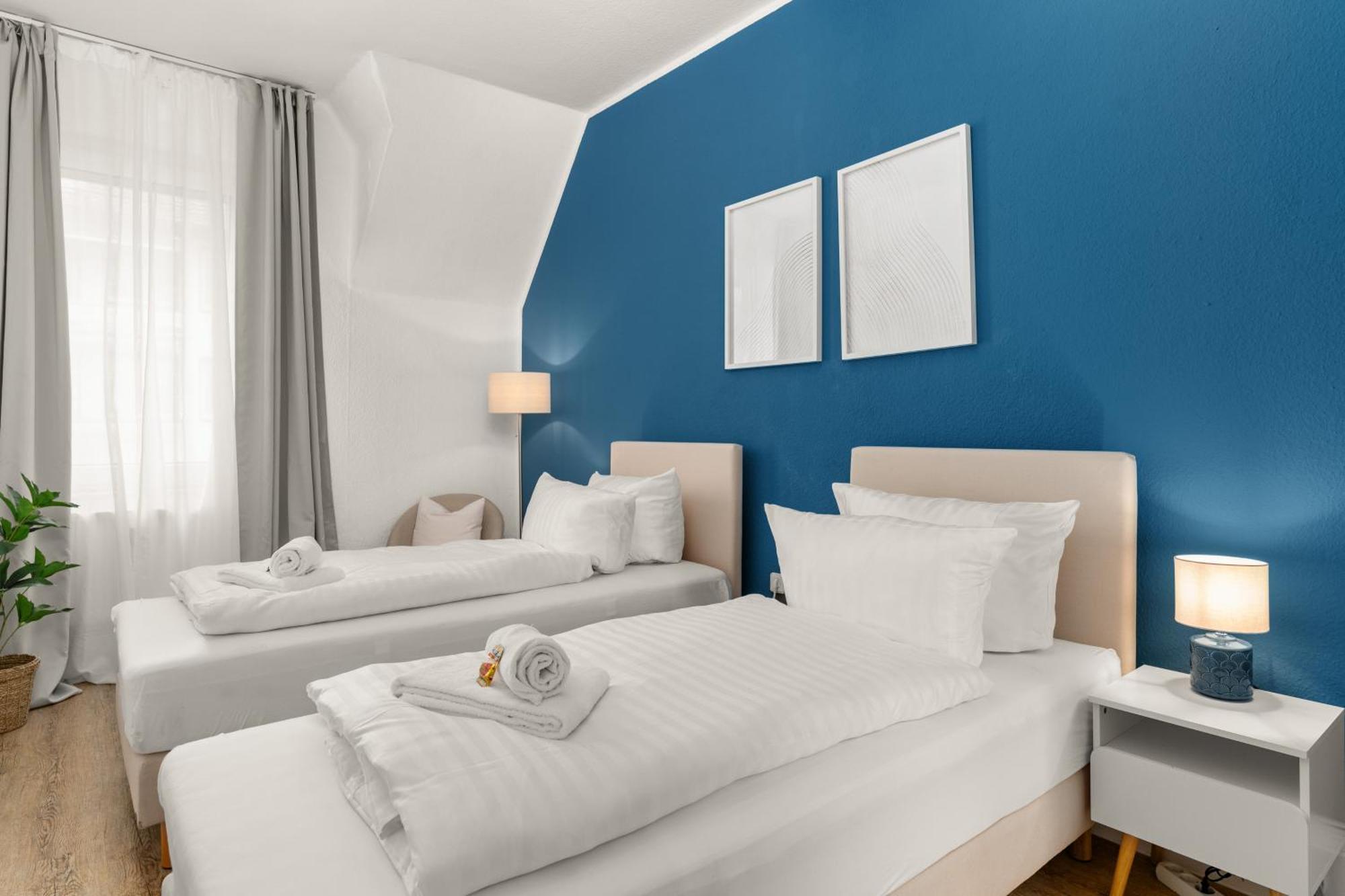 Shiny Homes - Elegant Apartment
